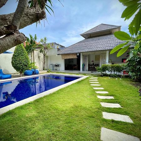 Villa Majegau 1 By Deasha Seminyak Buitenkant foto